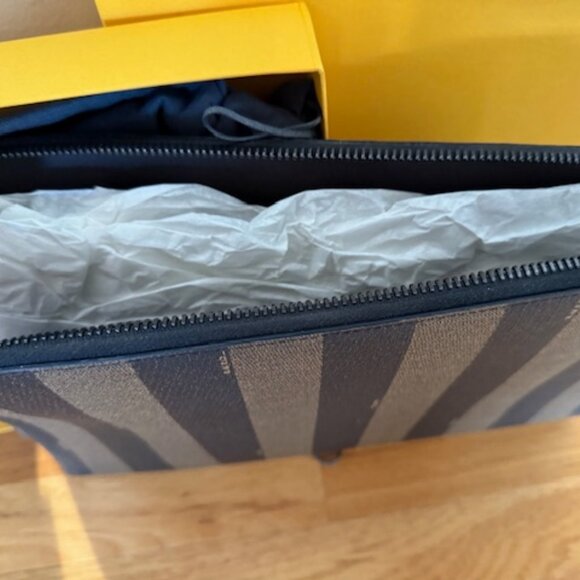 FENDI PEQUIN STRIPE CANVAS PORTFOLIO * NEVER USED! - Picture 4 of 11
